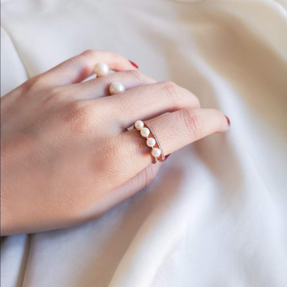 MOVING SALE pearl duo elegant ring - Picture 4 of 4